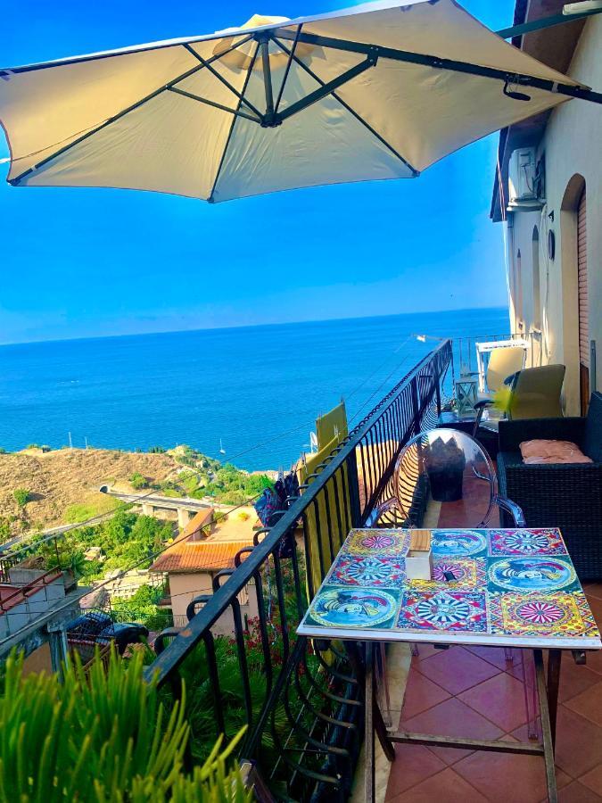 Sun Sky Sea Suite Таормина Экстерьер фото